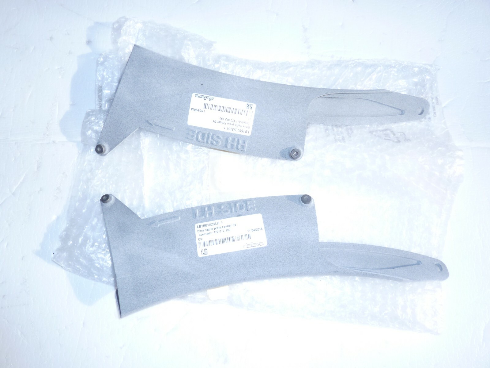 NEW Lamborghini Aventador LP700 OEM FACTORY CARBON FRONT LOUVERED FENDER KIT 