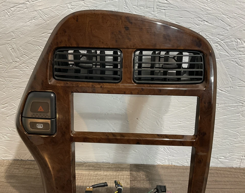 ➡️1997-2000 INFINITI QX4 WOODGRAIN 4WD 收音机 DASH HVAC TRIM BEZEL。 原始设备制造商。 — 第 2/4 张图片