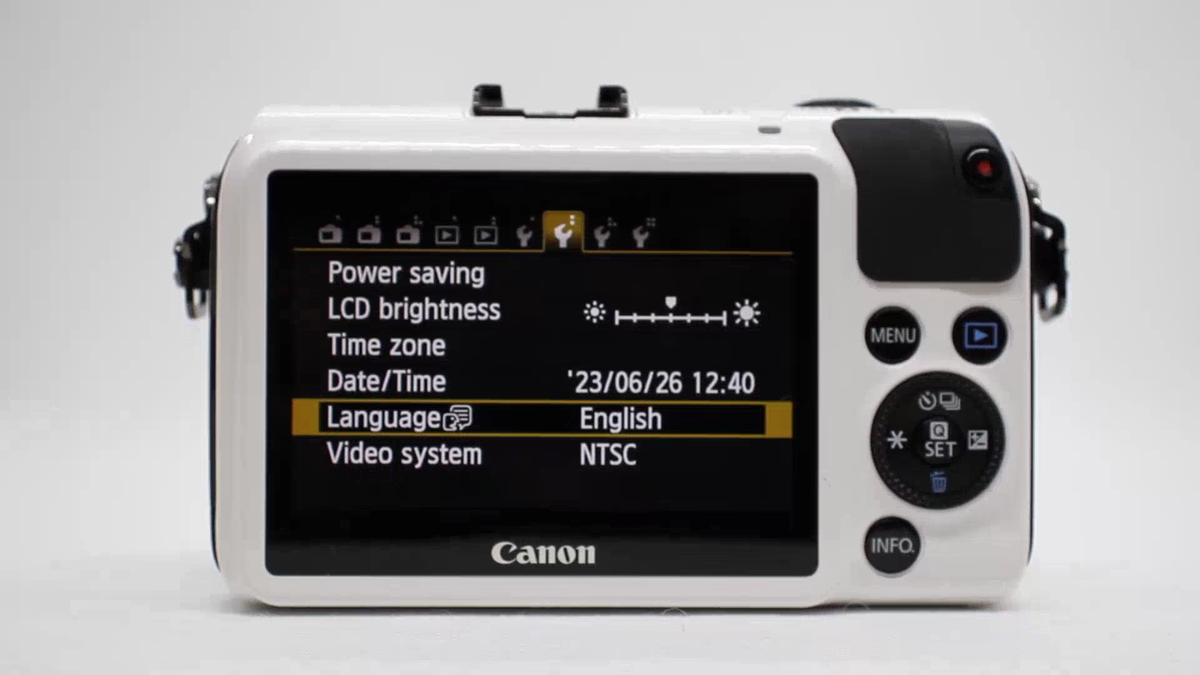 Canon EOS M Digital Camera White w/ 18-55 F/3.5-5.6 STM Lens Canon EOS M Digital Camera White w/ 18-55 F/3.5-5.6 STM Lens