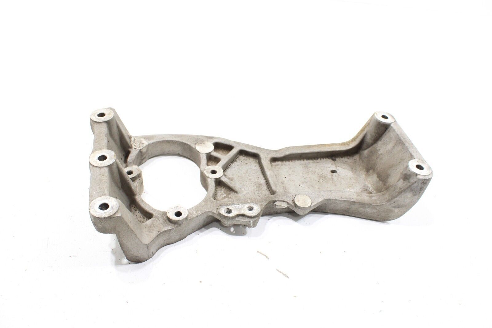 2017 - 2020 MASERATI LEVANTE TRANSMISSION GEARBOX MOUNT BRACKET OEM