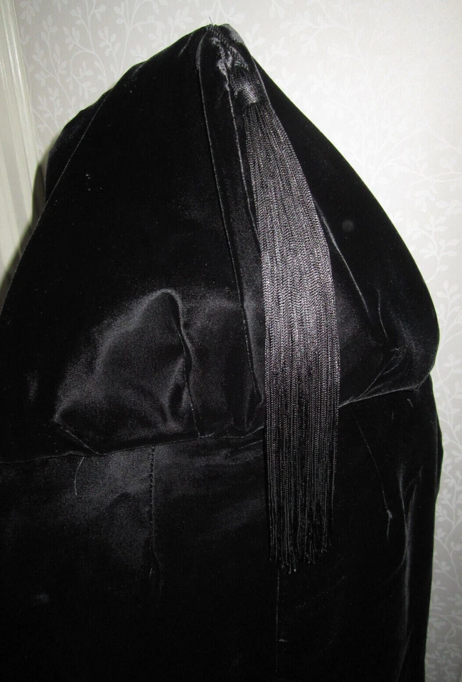 Vtg full length black velvet hooded cape w tassel & satin lining by CandiWrap - Image 4 of 4