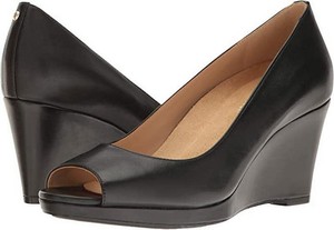 olivia peep toe wedge naturalizer