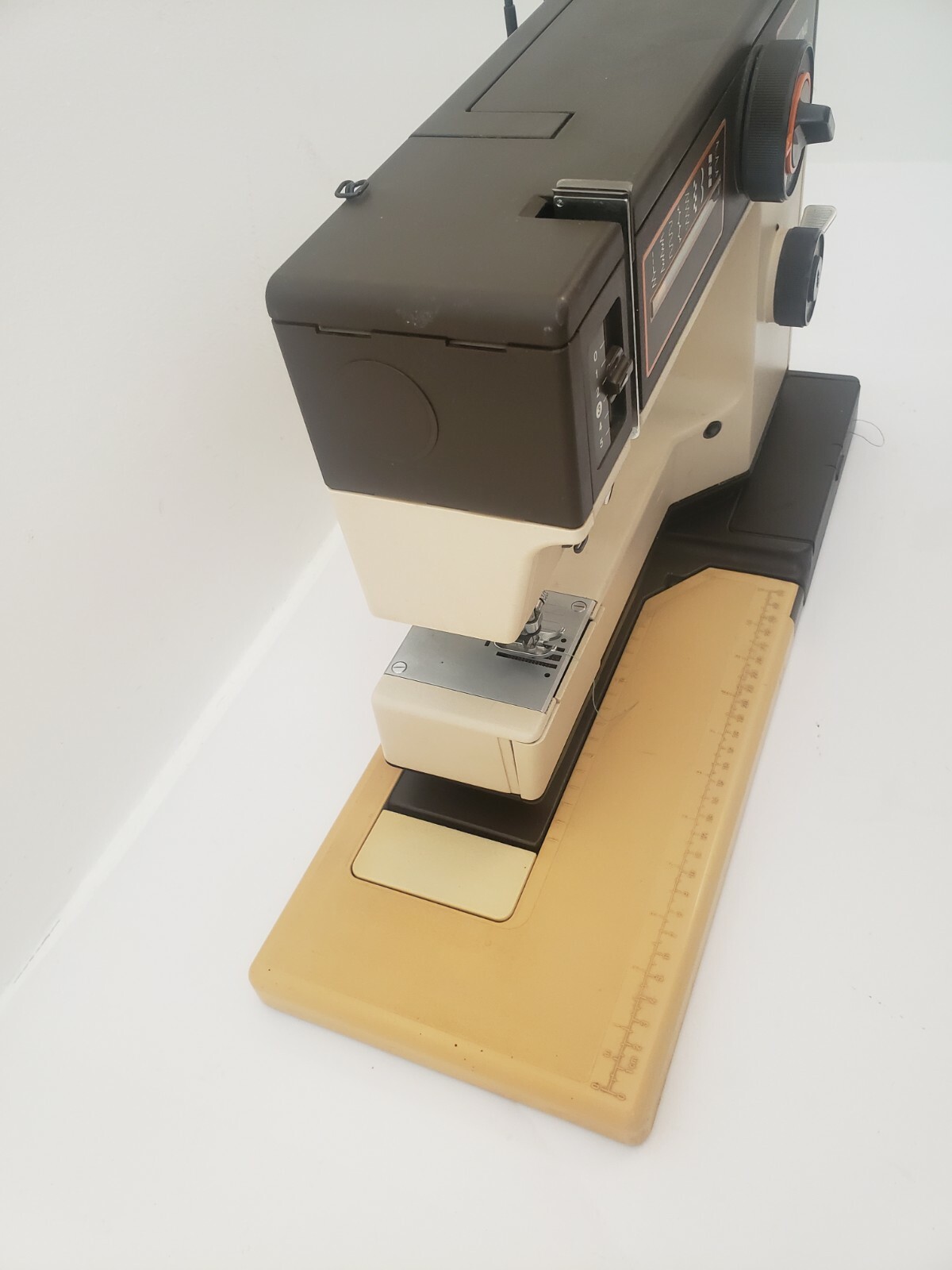 Vintage Husqvarna Viking Sewing Machine Model 4300 eBay