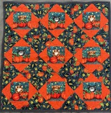 Halloween Wall Quilt Pieced Machine Quilted Decorative Cats