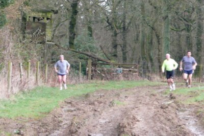 Photo 6x4 It must be fun really Overton/SU5149 These three men were havi c2010