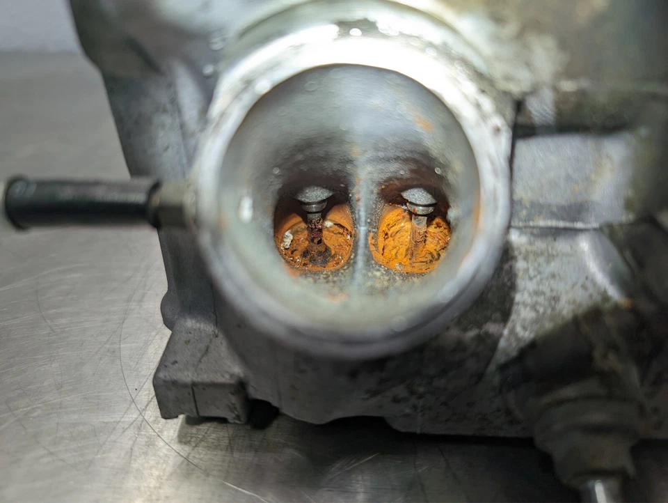 Cubierta del árbol de levas de culata OEM Honda CBR600F3 CBR 600 F3 1995-1998 Foto 3 de 4