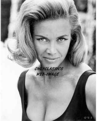 1964 SEXY BUSTY JAMES BOND GIRL HONOR BLACKMAN 8x10 PHOTO GOLDFINGER MOVIE PINUP