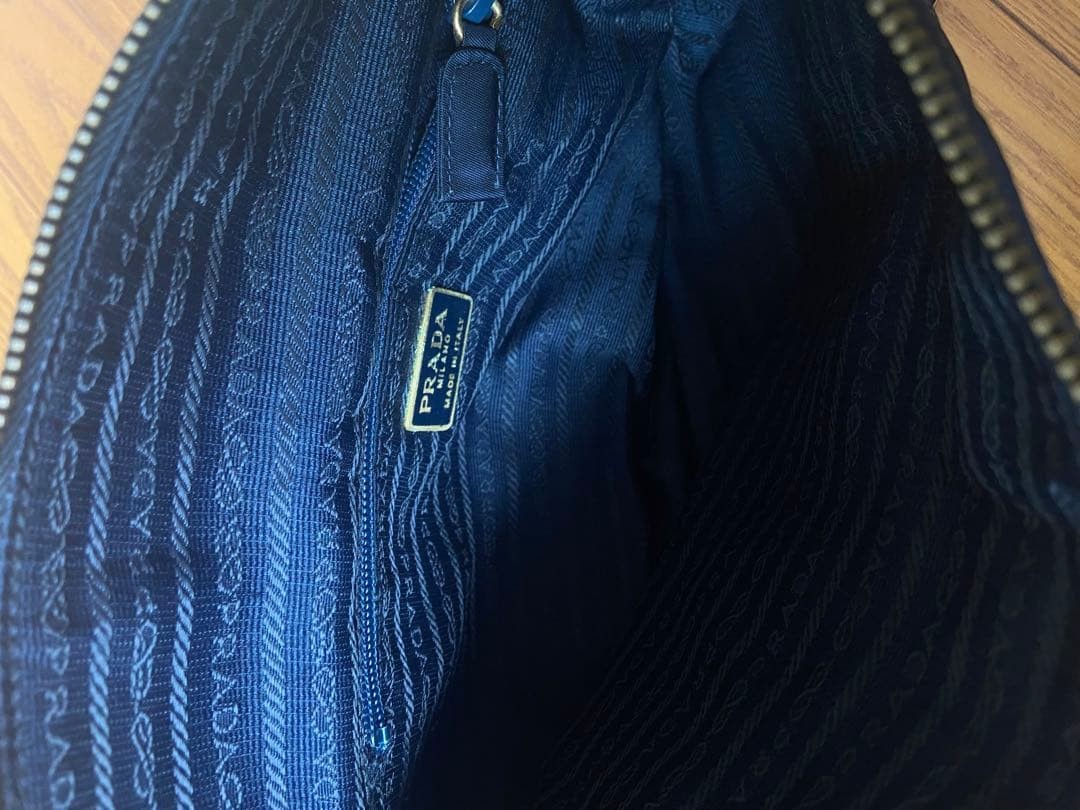 PRADA handbag   excellent condition thumbnail 8