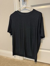 Vuori Men Short Sleeve Quick Drying Short Size L