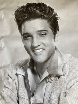 Elvis Presley Poster 23x35