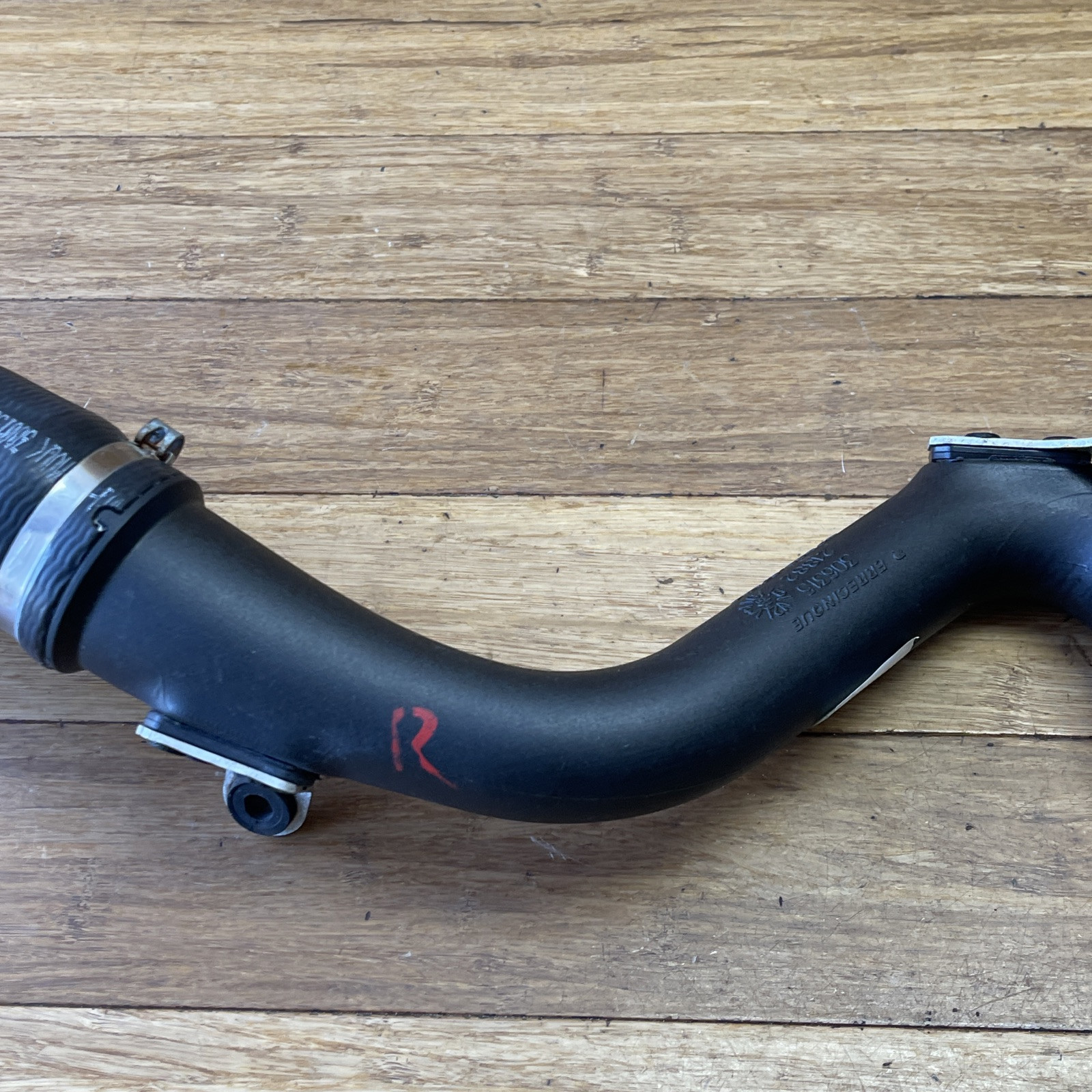 2015-2018 Ferrari California T Engine Intercooler Pipe Tube Hose Right OEM 3K