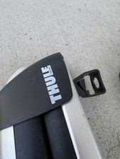Thule 724725 Skisnowboard Carrier Roof Rack Pair 30in No Keys