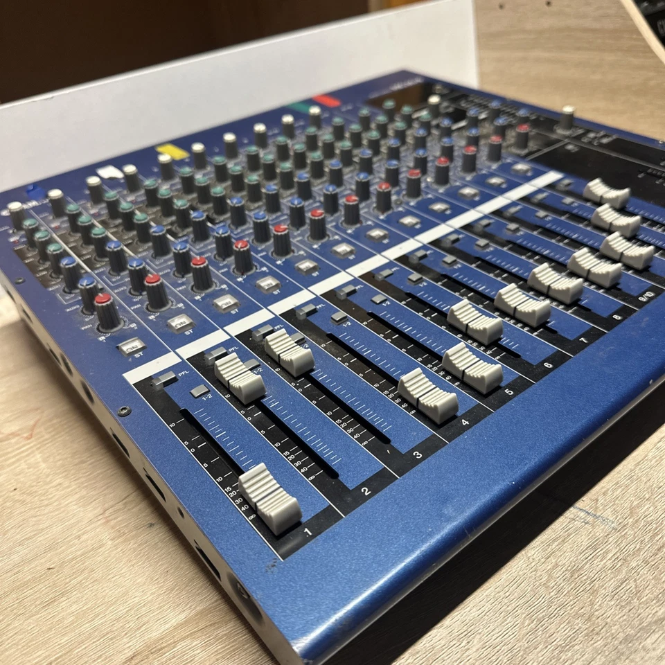 YAMAHA 16-channel 4-bus Analog Mixing Console MG16/4 Used　From Japan　Analog - Image 3 of 4