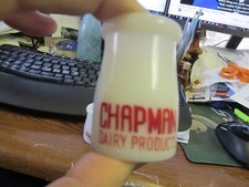 Chapman Dairy Products / Sealtest, red pyro, MILKGLASS 1 Oz. Dairy Creamer