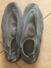 Men's Gray Black Water Shoes Aqua Shoes Size 8/9 New