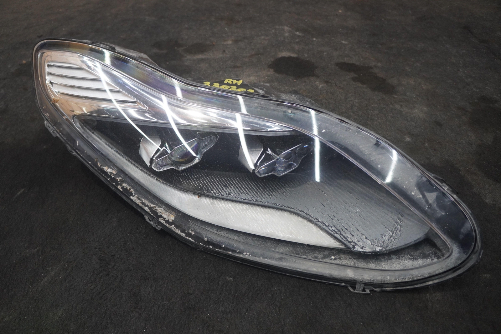 Front Right Headlight Headlamp HY53-13W029-CD Aston Martin DB11 2017 RH *NOTE