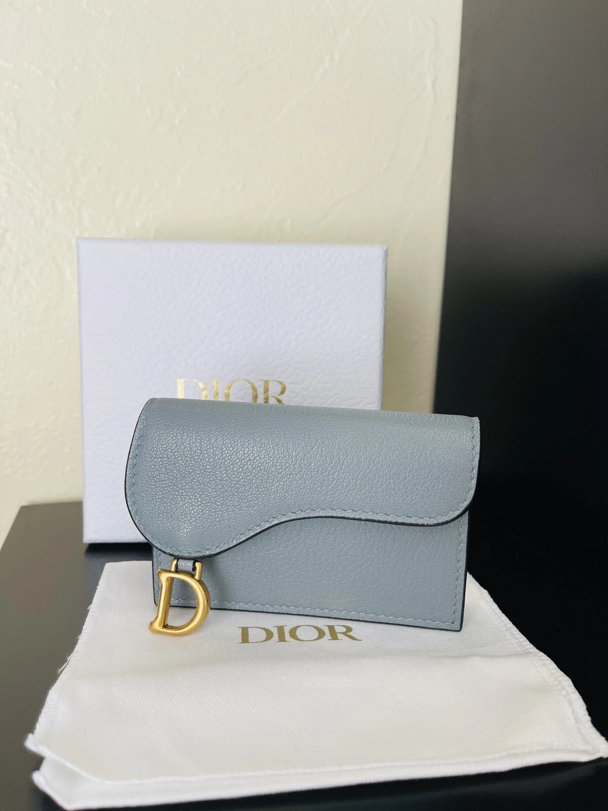Authentique portefeuille/porte cartes à rabat de selle Christian Dior neuf peau de chèvre bleu 