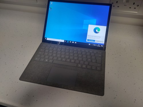 Microsoft Surface Laptop (1st Generation) Intel Core m3, 4GB (Model 1782)