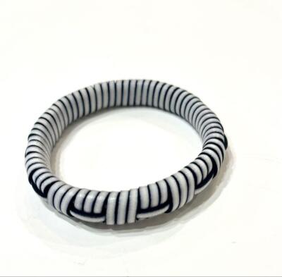 LOEWE TWIST BANGLE ホワイト/ブラック Twist bangle in calfskin White - LOEWE