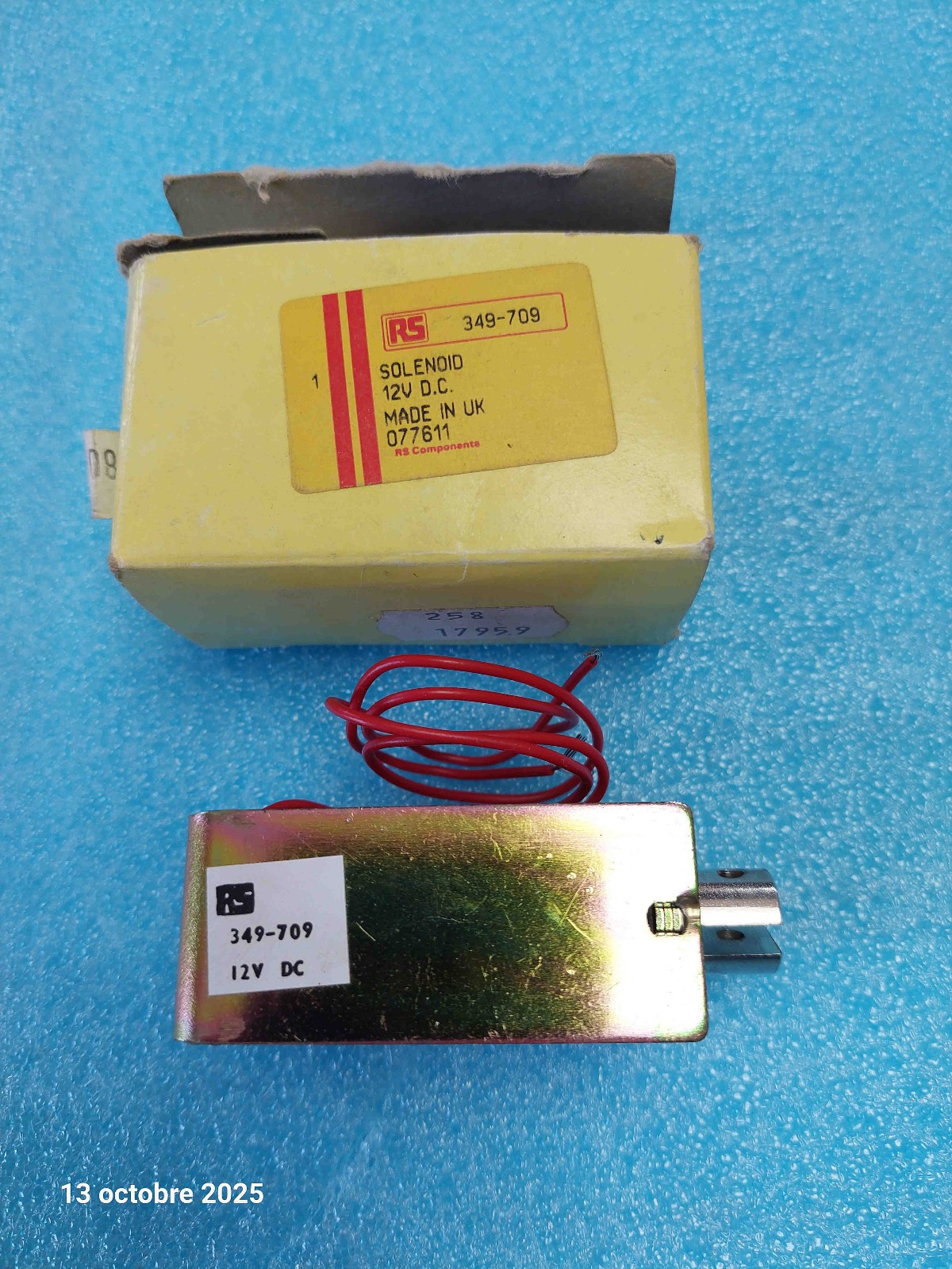 Electroaimant lineaire Radiospares 077611 pour maintenance de systeme TIRO 10 12V