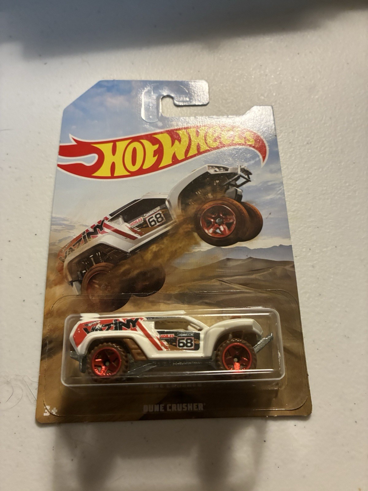 Hot Wheels Dune Crusher (2018) Mattel White Toy Car 1/6