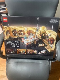 LEGO Star Wars: Mos Eisley Cantina (75290) BRAND New Factory Sealed Box