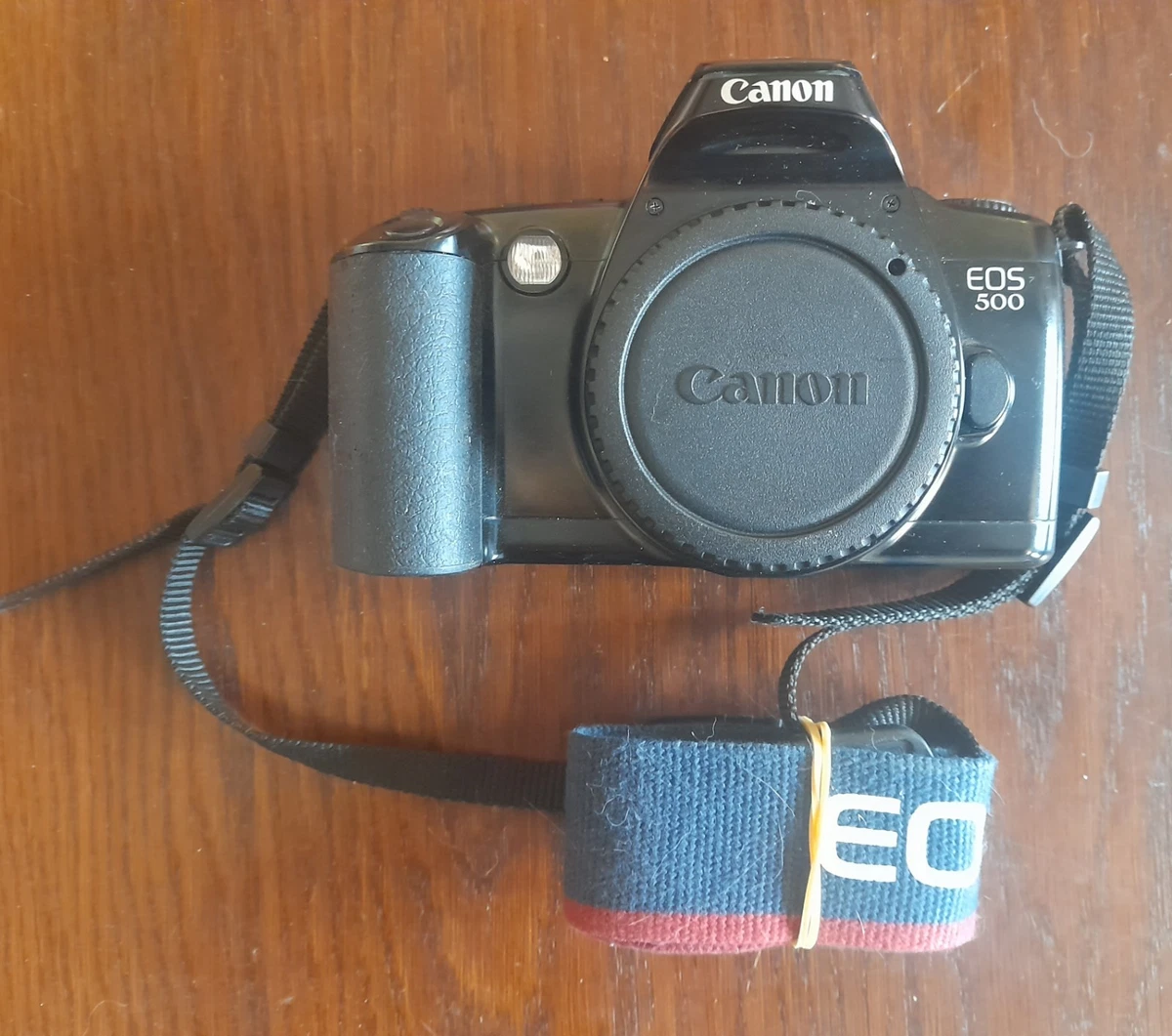 Appareil Photo Canon EOS 500 + Objectif + Sacoche (TBE