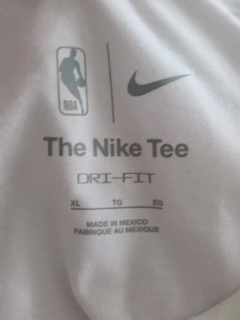 Men's Size XL Nike Dri-Fit Basketball T Shirt White Orange WNBA
