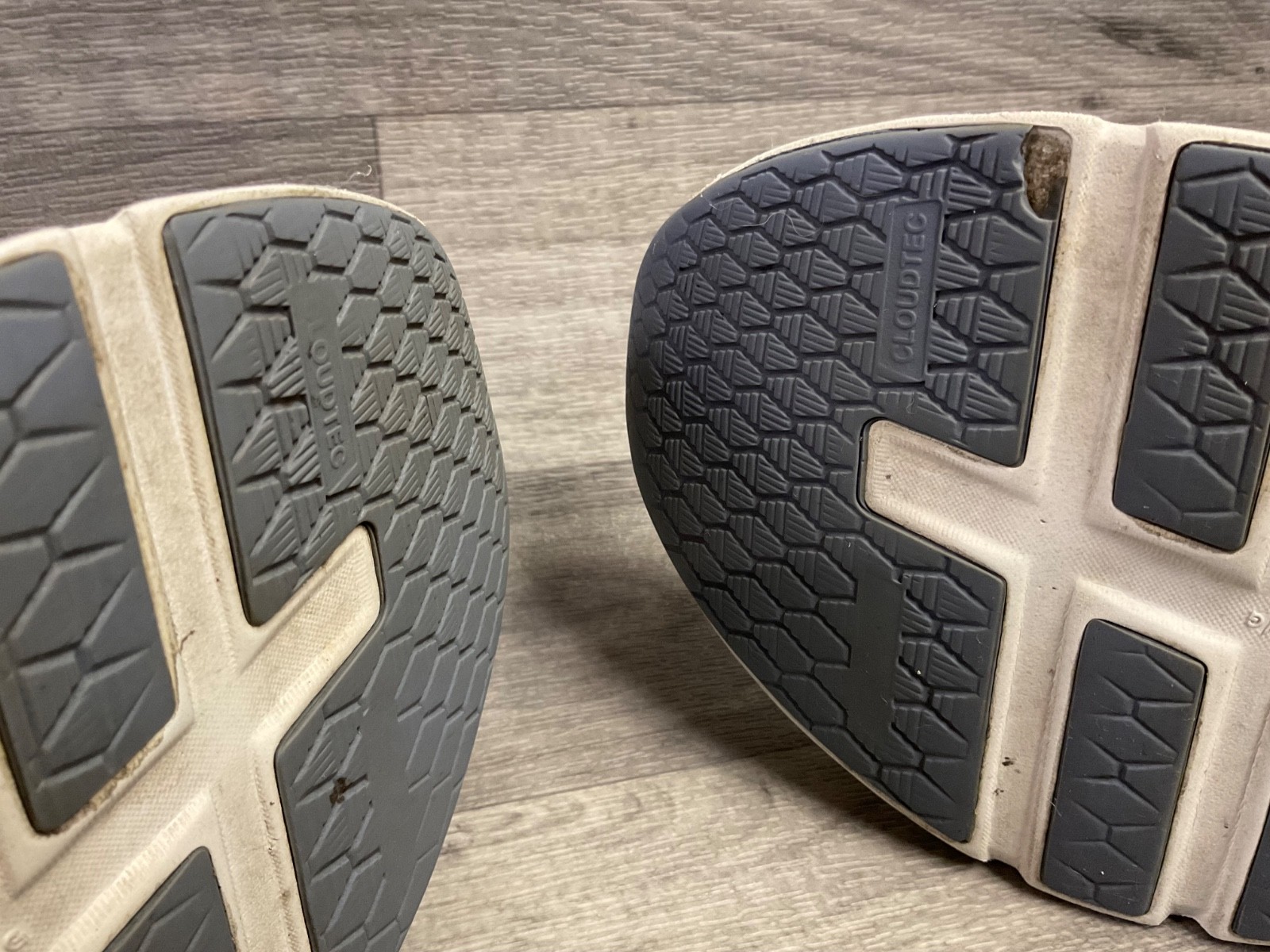 On Cloudrunner Running Shoes Womens Size 11 Undye… - image 14