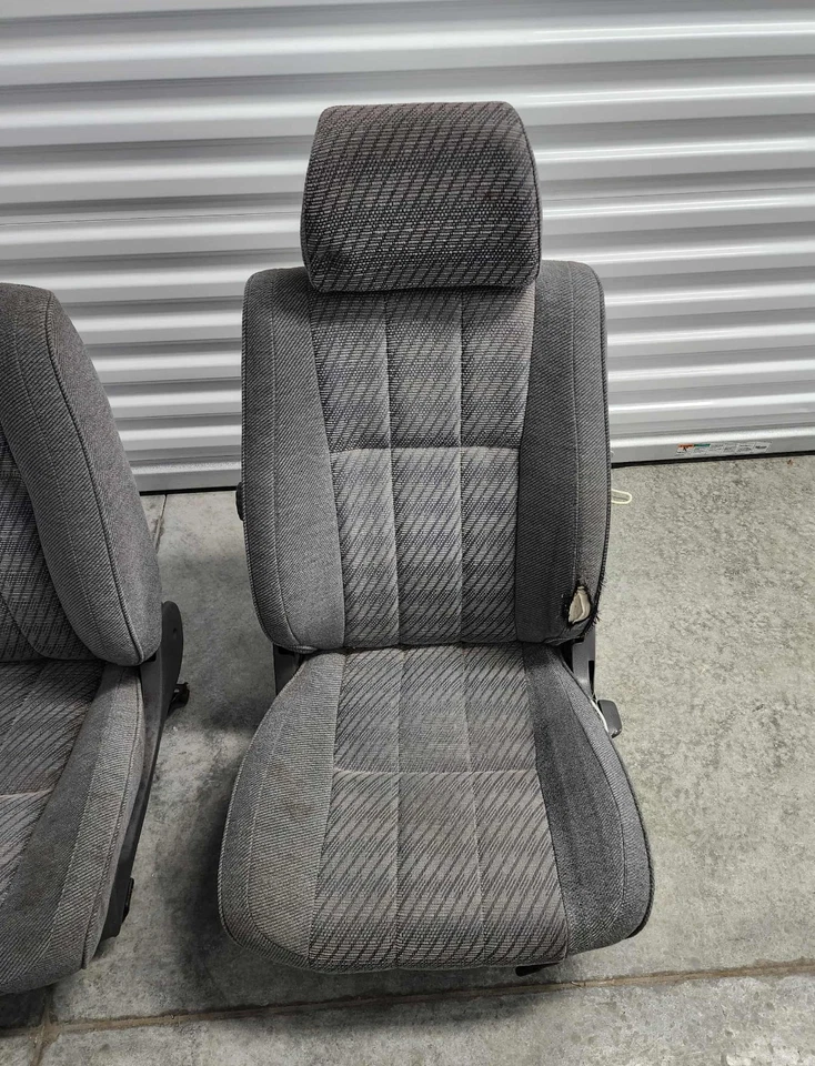 1990-1995 Toyota 2/4WD Pickup 4Runner SR5 OEM Front Bucket Seats/Pair Gray - Image 2 of 4