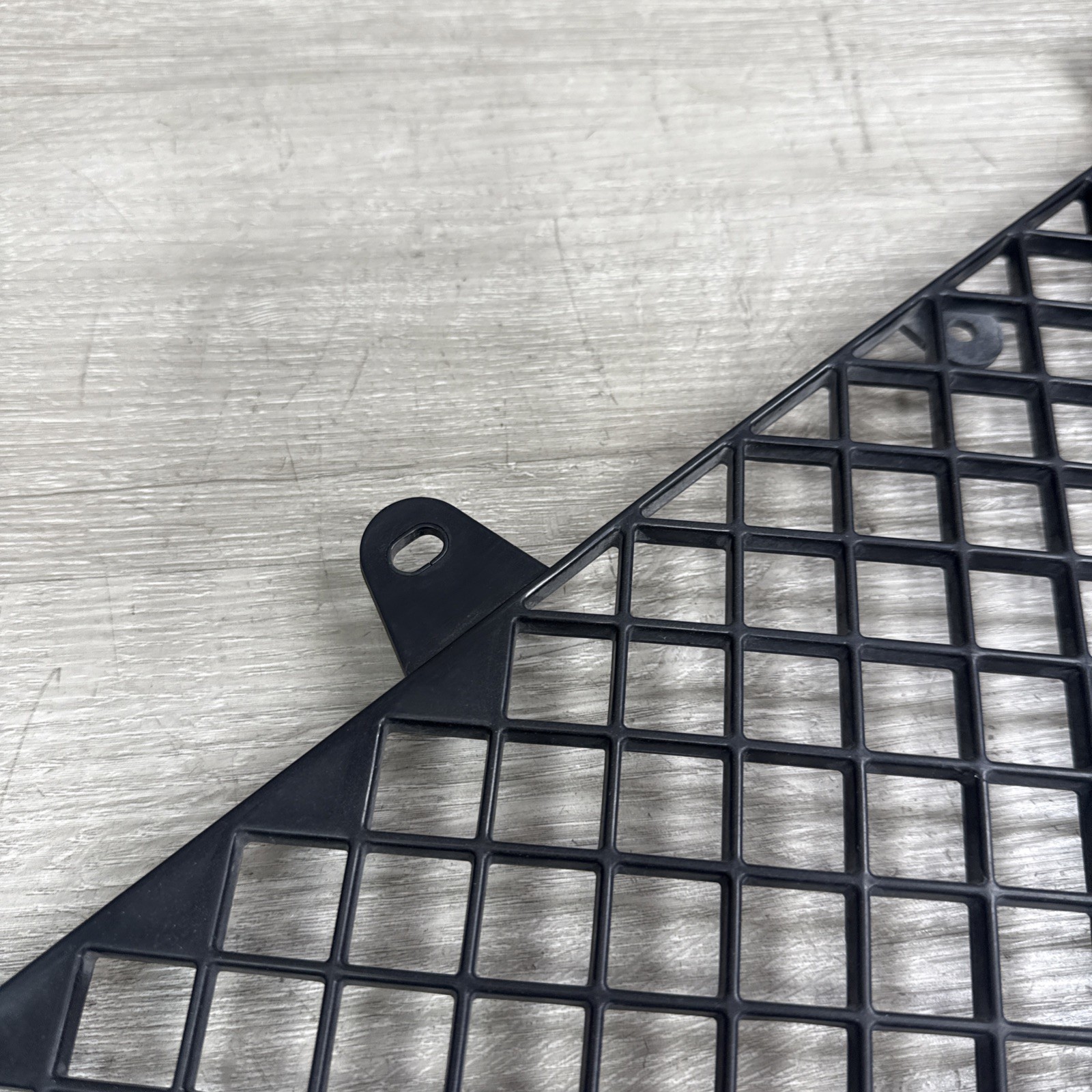 ✅ 2014-2019 MASERATI GHIBLI FRONT BUMPER MESH GRILLE OEM 670006937 ✅