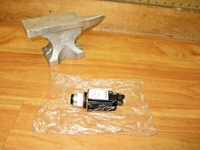 Allen Bradley 800MR-QBL24GAK NEW OLD STK Green LED Push Button