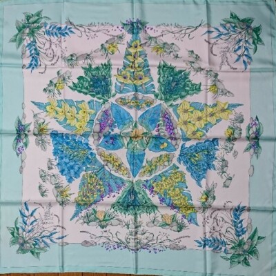 Hermes Scarf Pythagore 90 cm Silk mint green flower Carre