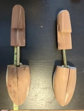 Woodlore Split Toe Cedar Shoe Tree ( Size 11.5 - 12.5)