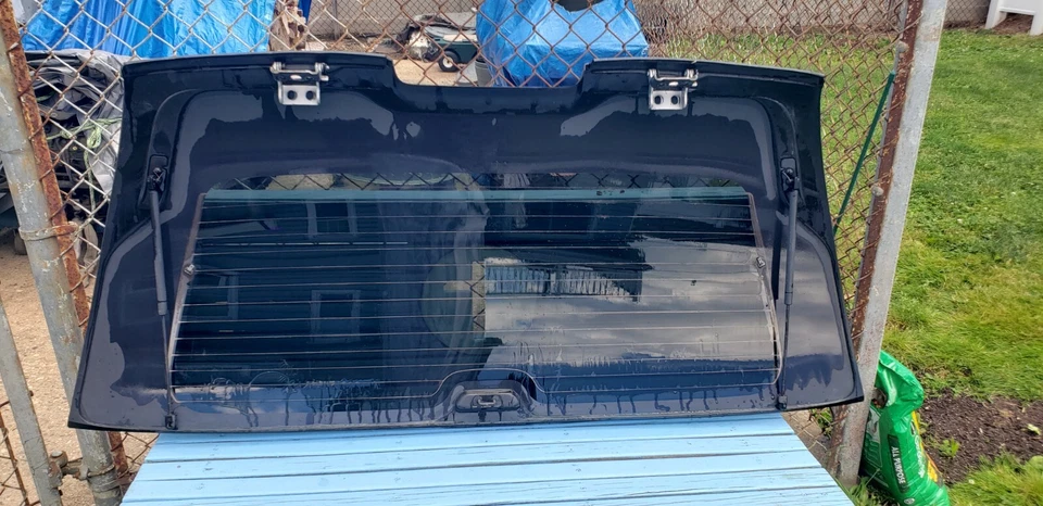 2000 - 2005 GMC Yukon XL задний люк стекло с подъемниками. Тонированный и антиобледенитель - Изображение 2 из 4