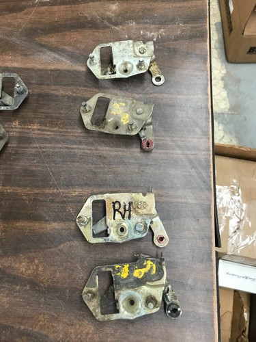 USED 1969 1970 FORD MUSTANG RH PASSENGER SIDE INTERIOR DOOR HANDLE ACTUATOR REGU