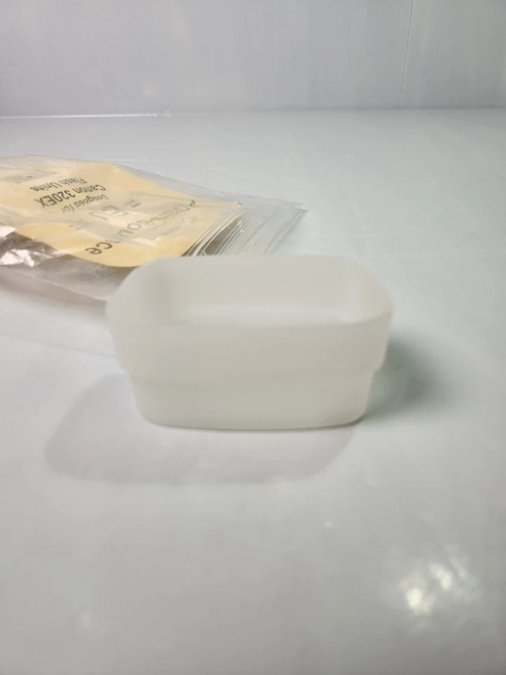 Sto-Fen Omni Bounce EU Flash Diffuser For Canon 320EX Flash Head - Image 2 of 4