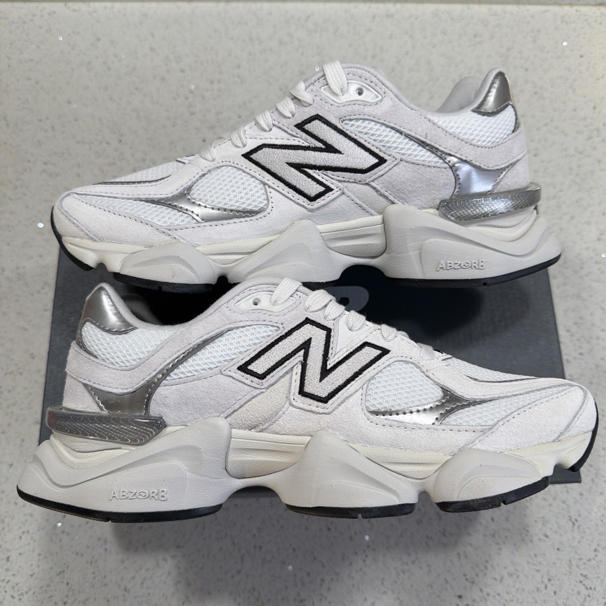New Balance 9060 