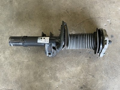 2018-2021 Kia Stinger GT Front Left Driver Shock Strut Absorber RWD OEM 1677