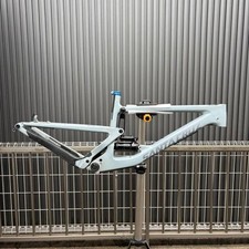 Santa Cruz BRONSON CC 2019 model frame