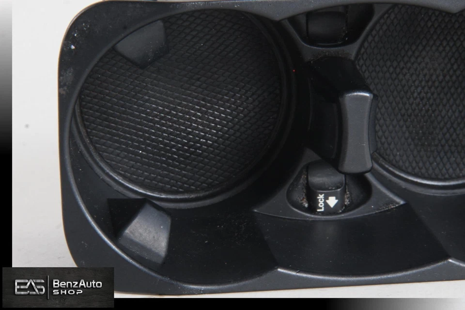 Portavasos doble consola central delantera Mercedes W211 E63 AMG fabricante de equipos originales Foto 4 de 4