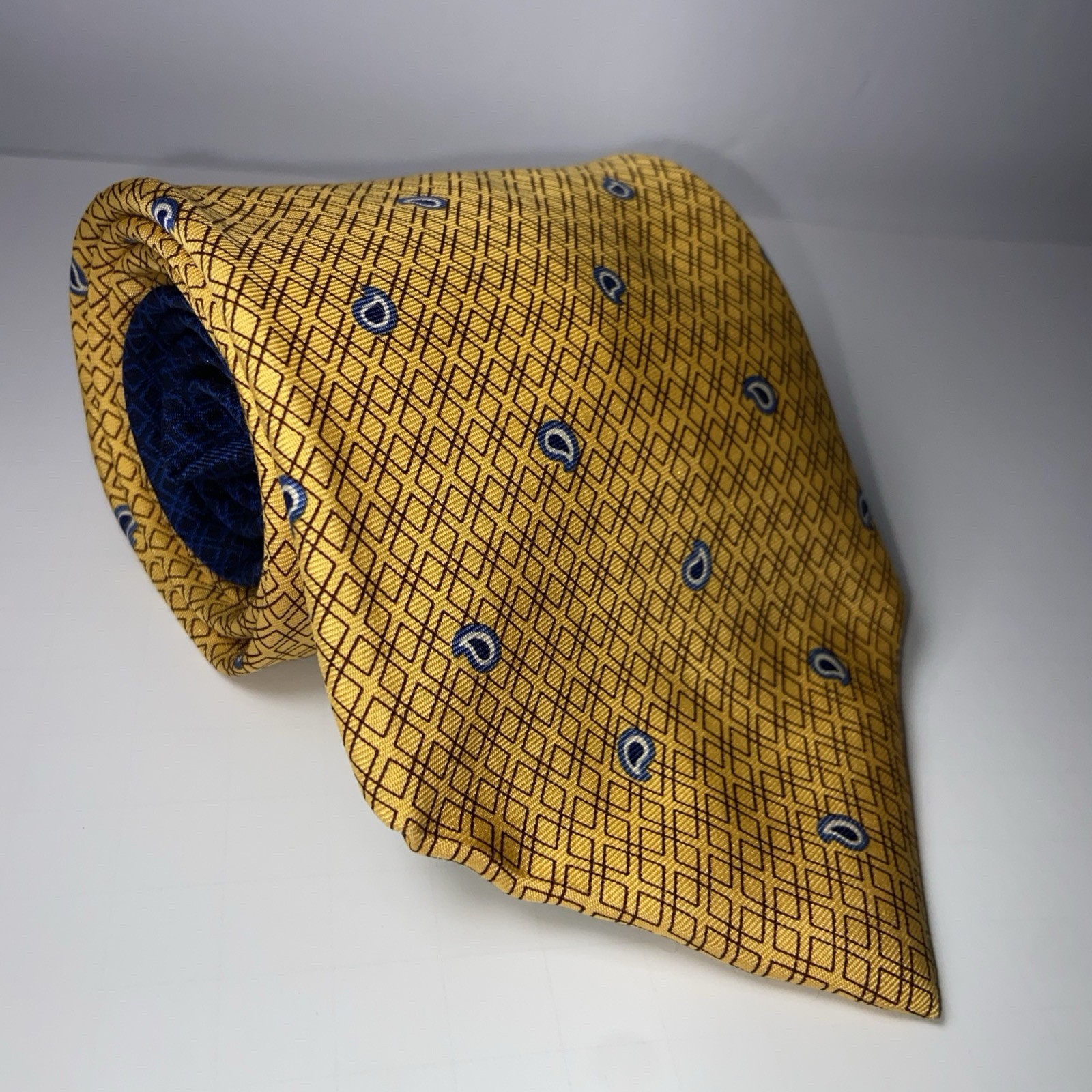 Tommy Hilfiger Tie Men's Necktie 100% Silk Yellow With Blue Paisley 59.5”x4” thumbnail 2