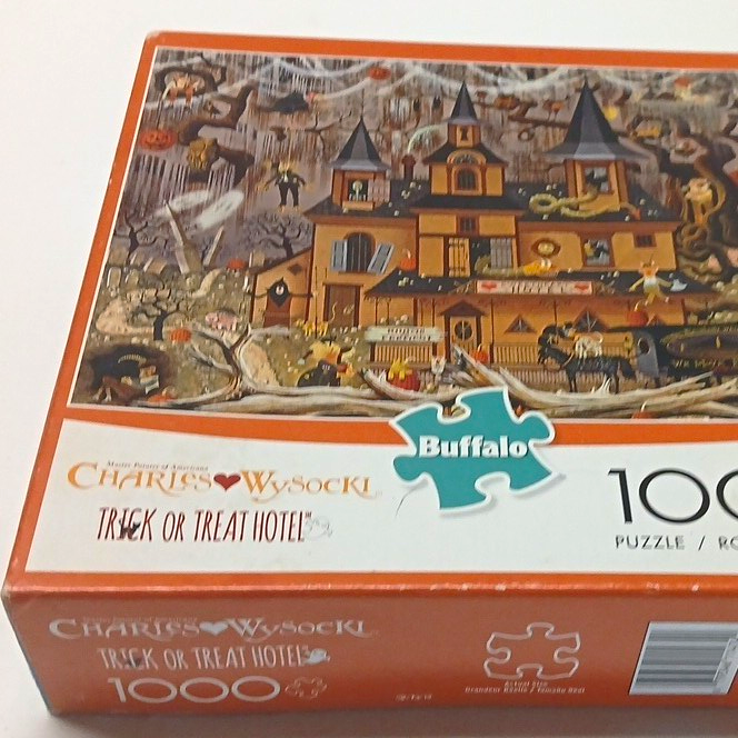Buffalo Games Charles Wysocki Trick or Treat Hotel 1000pc Puzzle, Cardboard new