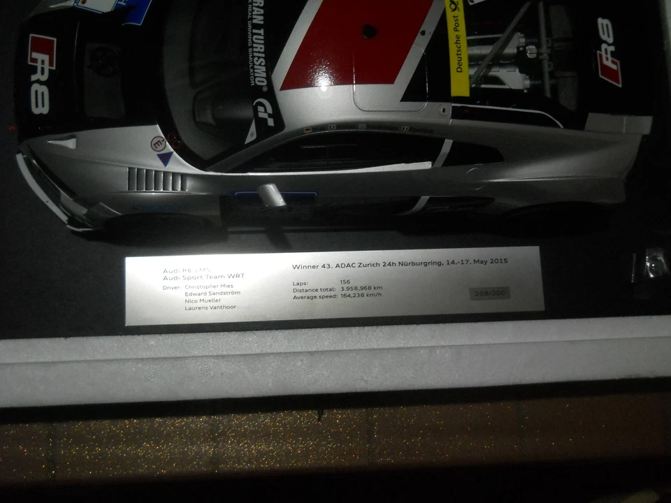 SPARK AUDI R8 LMS 24H NBR 2015 - SCALA 1/12 - SCATOLATO - Immagine 3 di 4