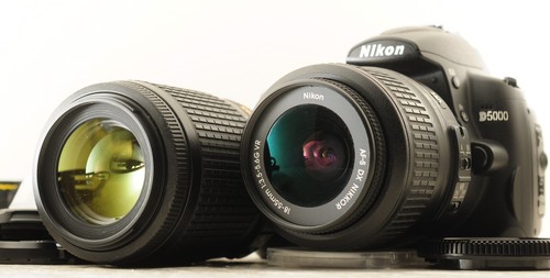 "Shutter count 1215" Nikon D5000 12.3 MP DSLR Camera 18-55 55-200 VR Lenses