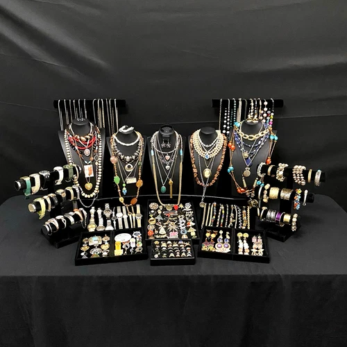 241 pc Antique Vintage Estate Costume Jewelry Some Signed. Lot 745