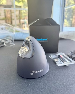 New. Evoluent VMC Classic Wireless USB/Bluetooth Ergonomic Mouse Right Hand M-L.