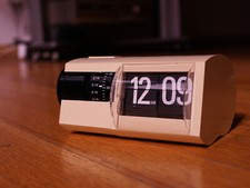 Solari Udine Cifra 2 Vintage Flip Clock Designer MoMA Hong Kong Europa 50Hz 220v