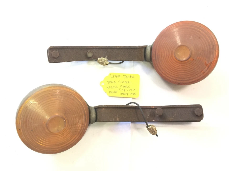 Par original de orejas de ratón Dietz señal de giro ámbar para camioneta Chevy 1941-53 Foto 2 de 4