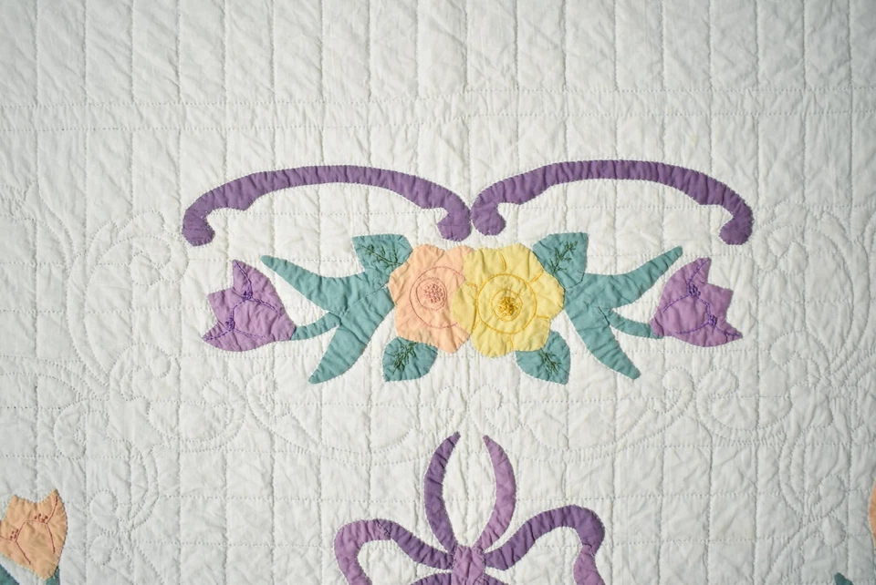 WELL QUILTED Vintage 30's Floral Applique Antique Quilt ~Swag Border! - Image 3 of 4
